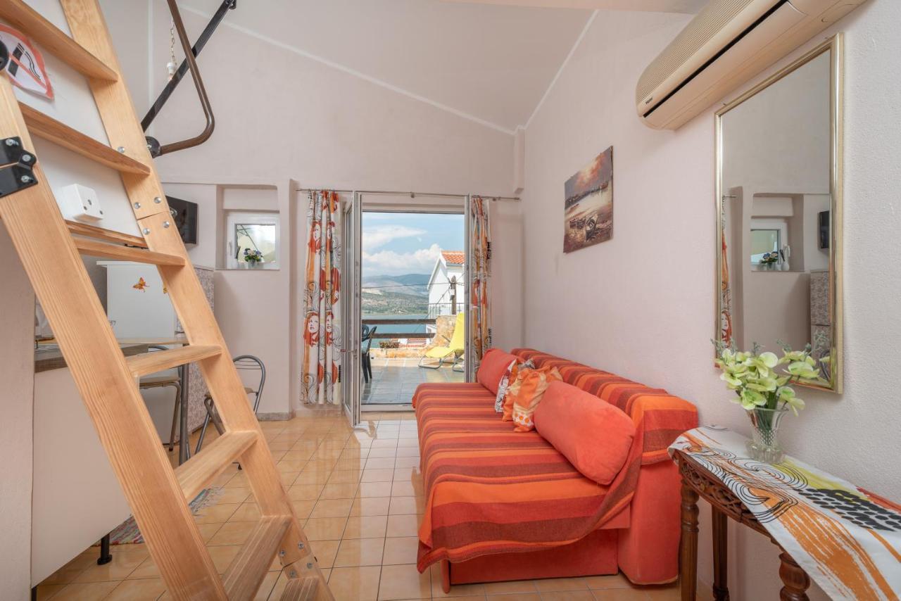 Apartmani Kate Trogir Exterior foto